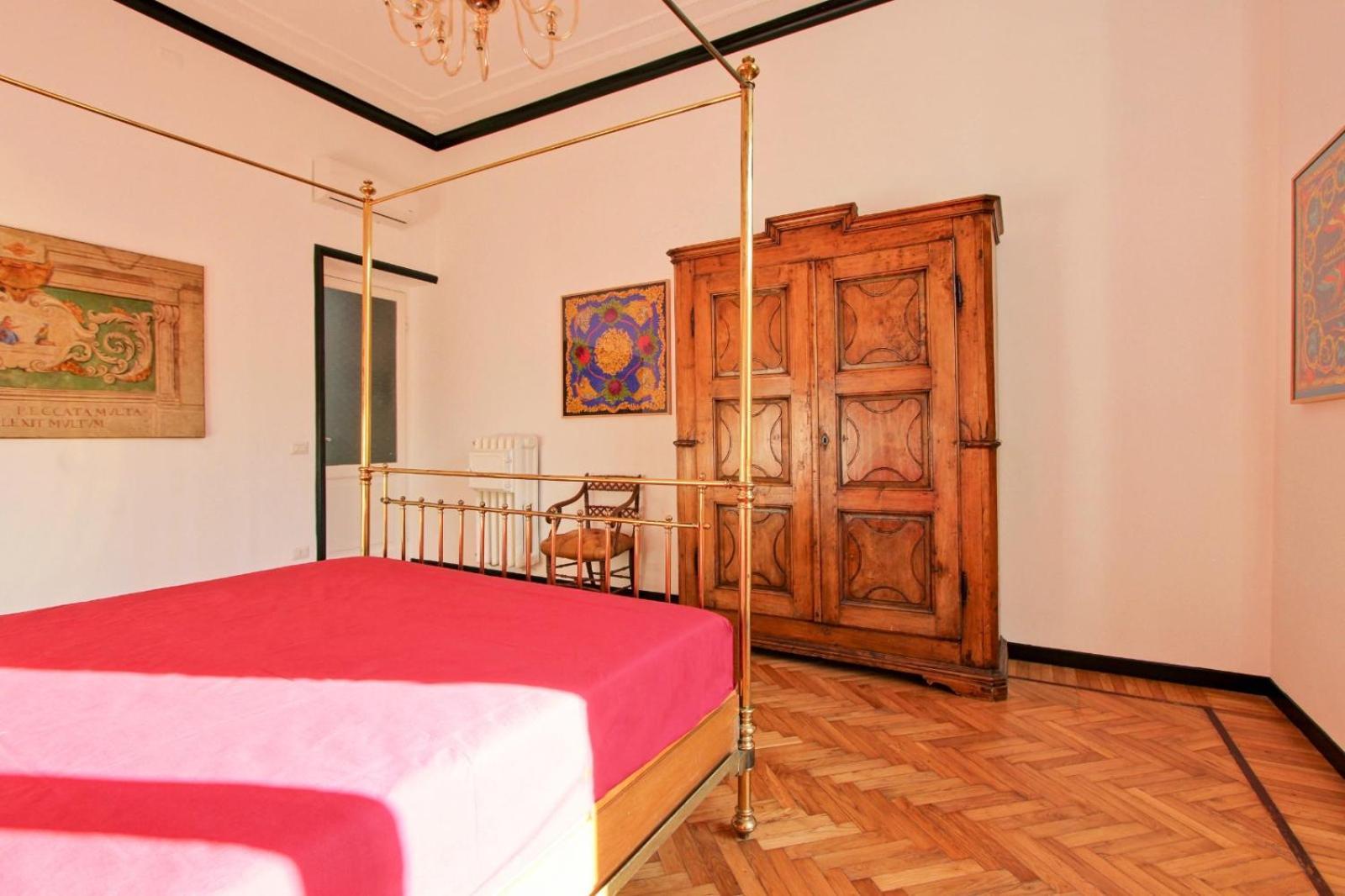 Tibullo ,classico Ed Elegante Apartamento *